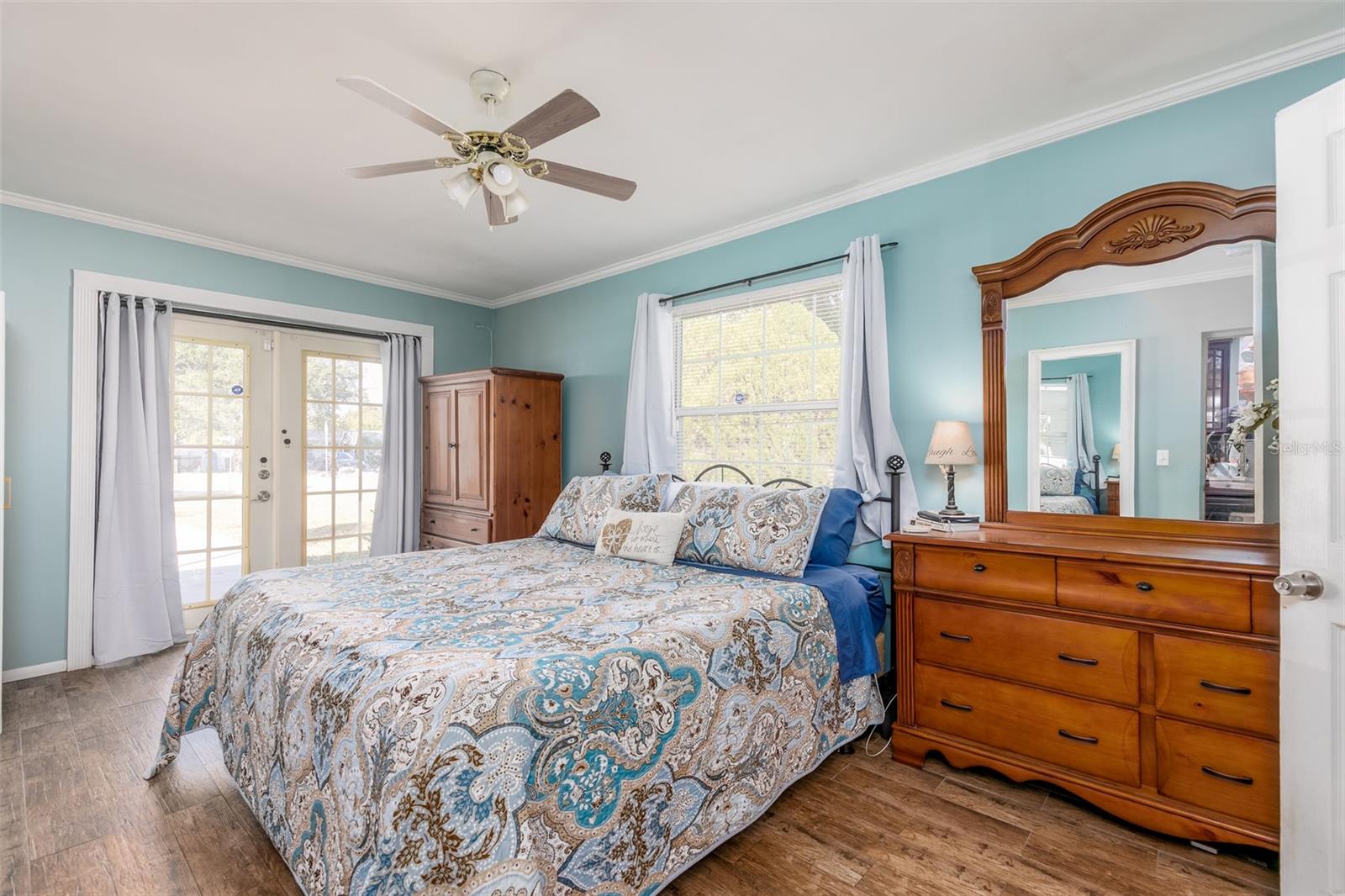 WESTGATE MANOR - Residential