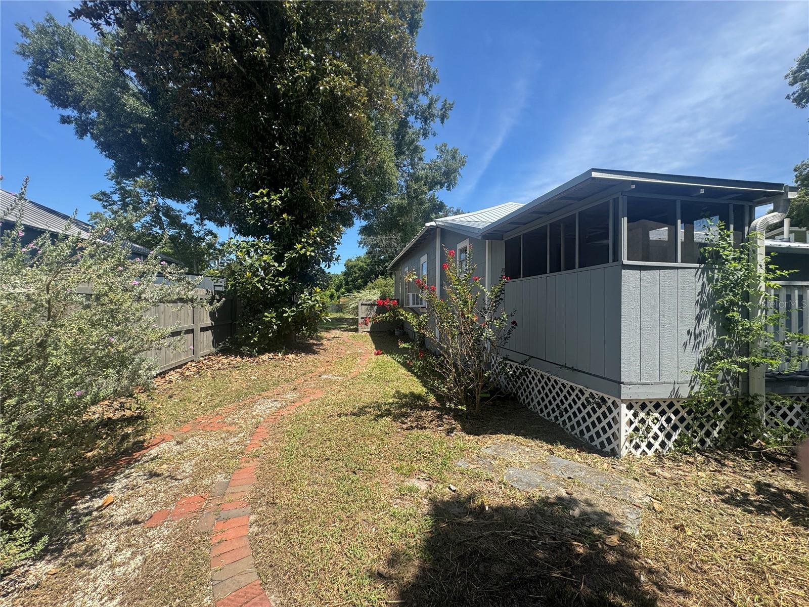 S C MOORE ADD MRS S C MOORE ESTATE - Residential