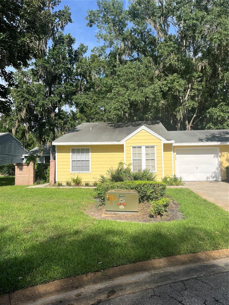 Mill Pond neighborhood in great location. Access to Pool and tennis courts.