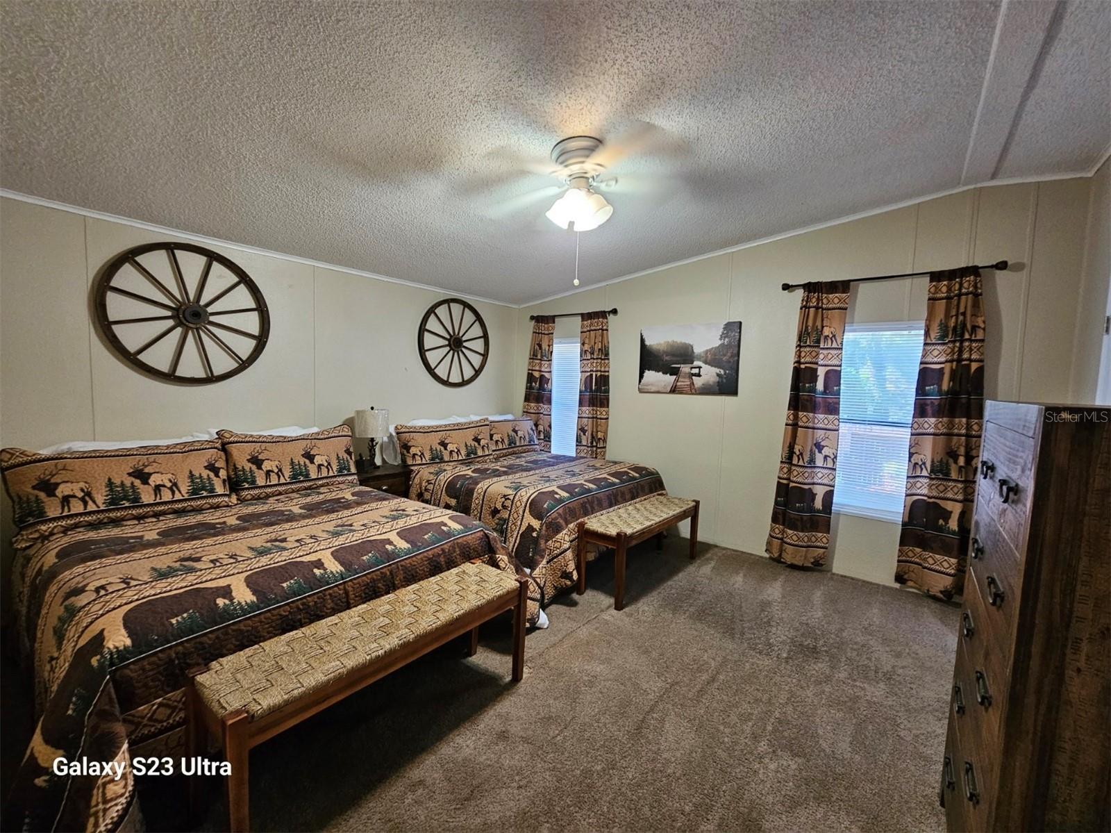 STRAITS SUB - Residential