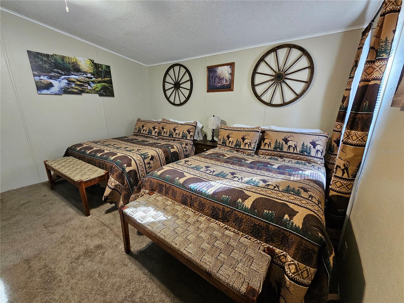 STRAITS SUB - Residential