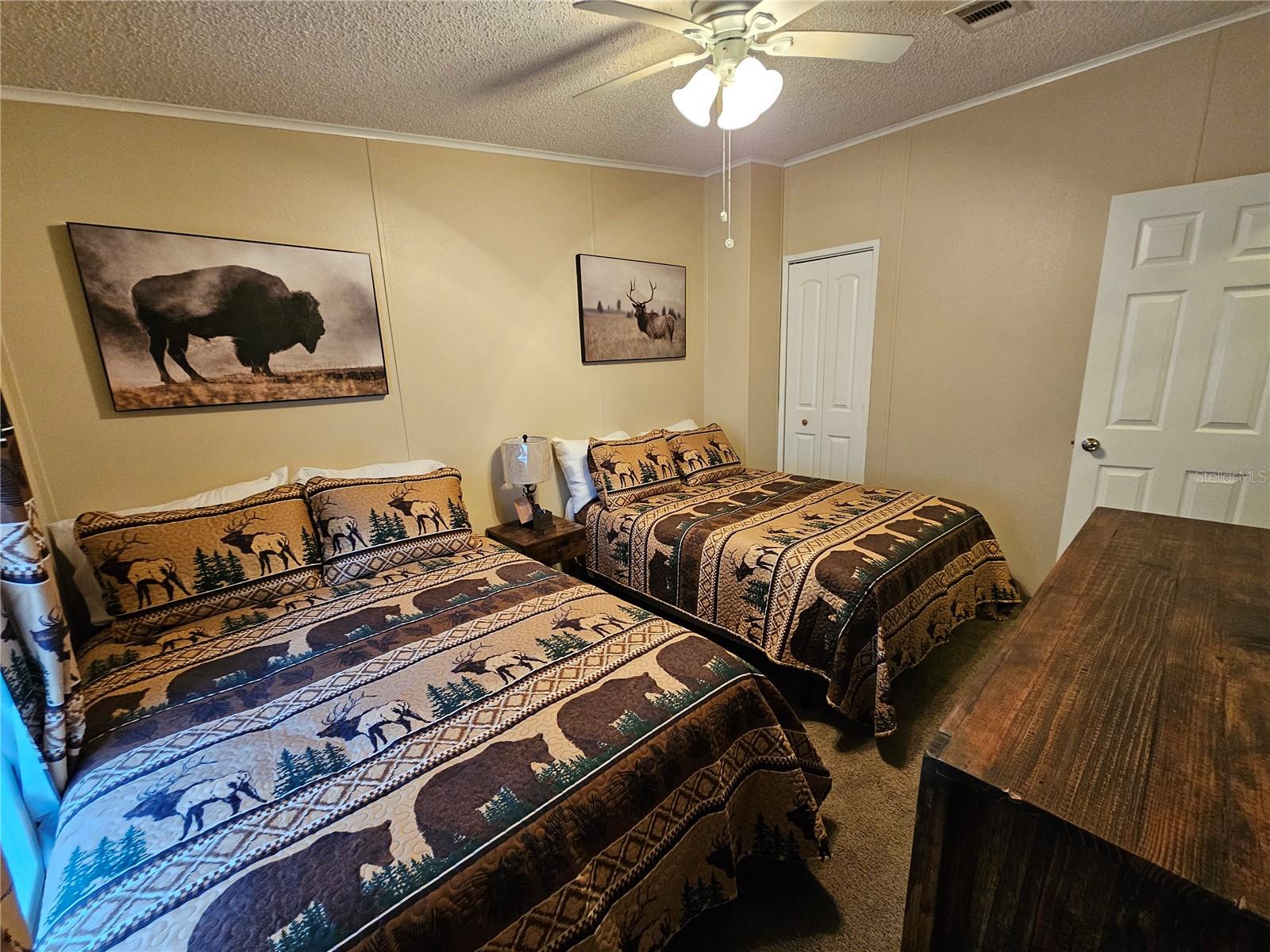 STRAITS SUB - Residential