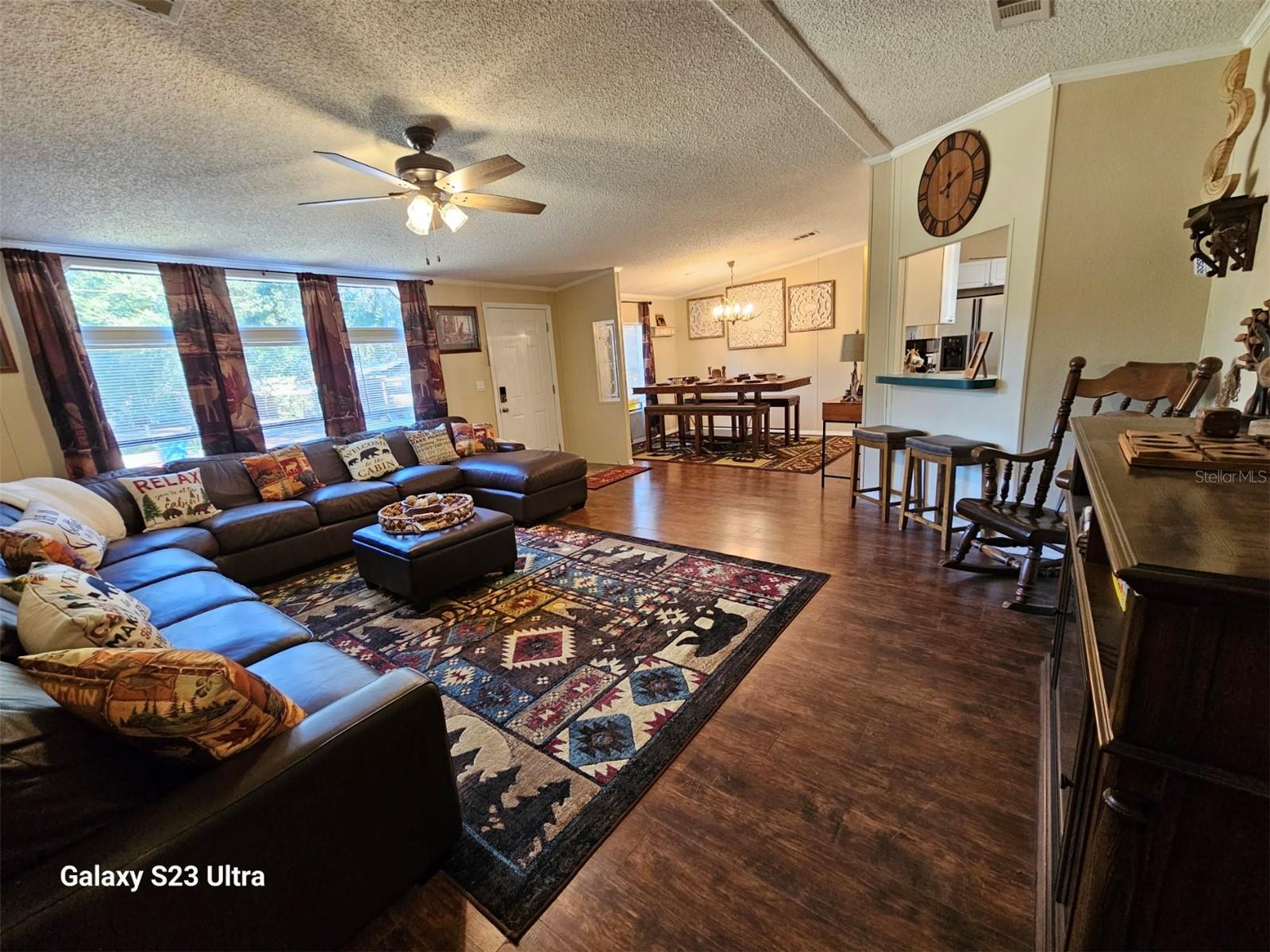 STRAITS SUB - Residential