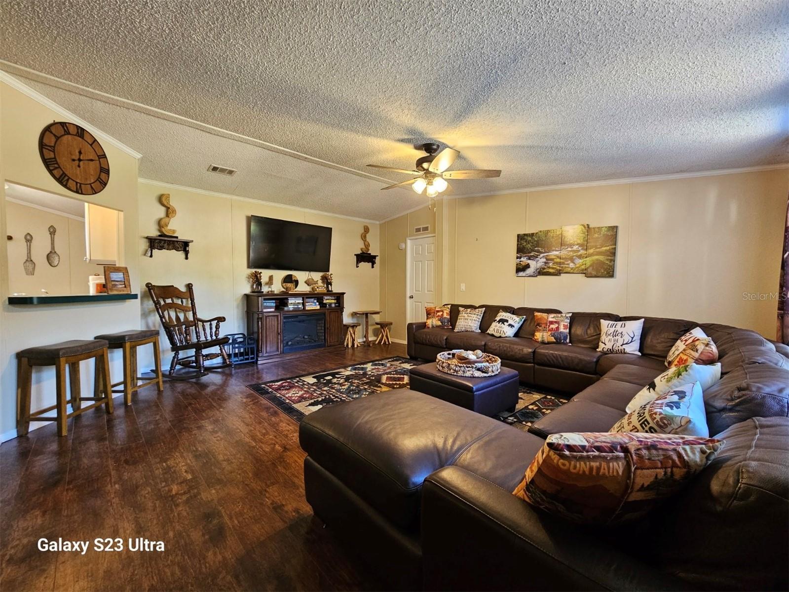 STRAITS SUB - Residential