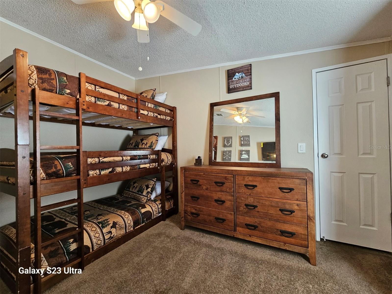 STRAITS SUB - Residential