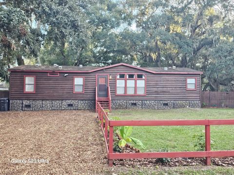 Photo of 10605 2nd Street, Thonotosassa, FL 33592 (MLS # TB8425307)