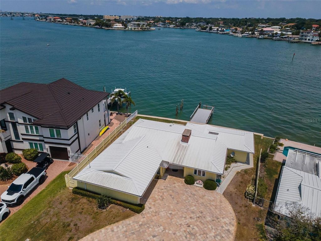 Photo of 516 Harbor Drive N, Indian Rocks Beach, FL 33785 (MLS # TB8508298)