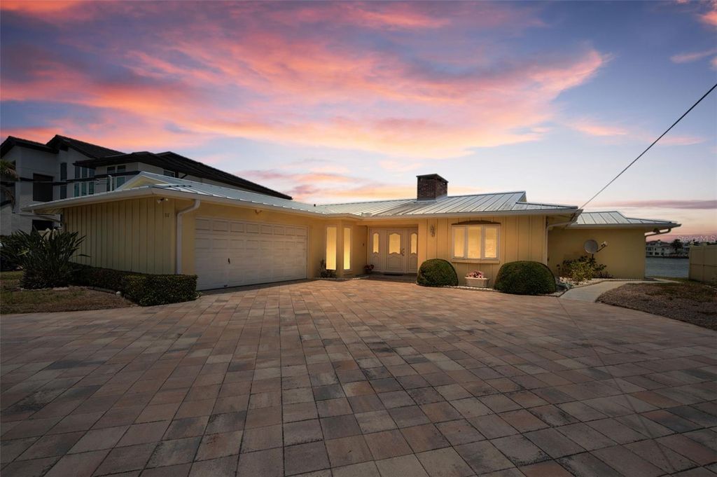 Photo of 516 Harbor Drive N, Indian Rocks Beach, FL 33785 (MLS # TB8508298)