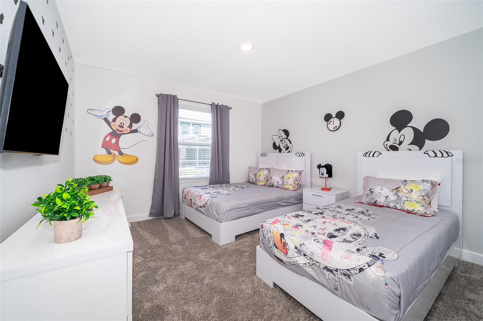 CHAMPIONS GATE - Residential Lease