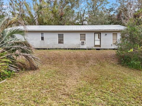 A home in LAKELAND