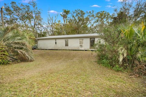 A home in LAKELAND