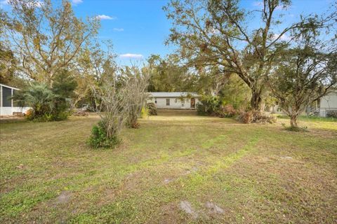 A home in LAKELAND