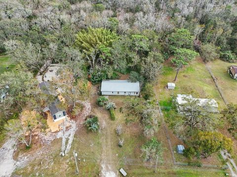 A home in LAKELAND