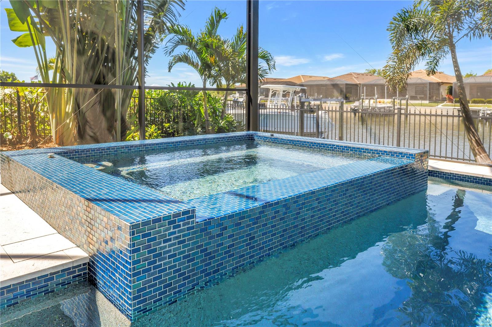 1015700; SANCTUARY COVE - Residential