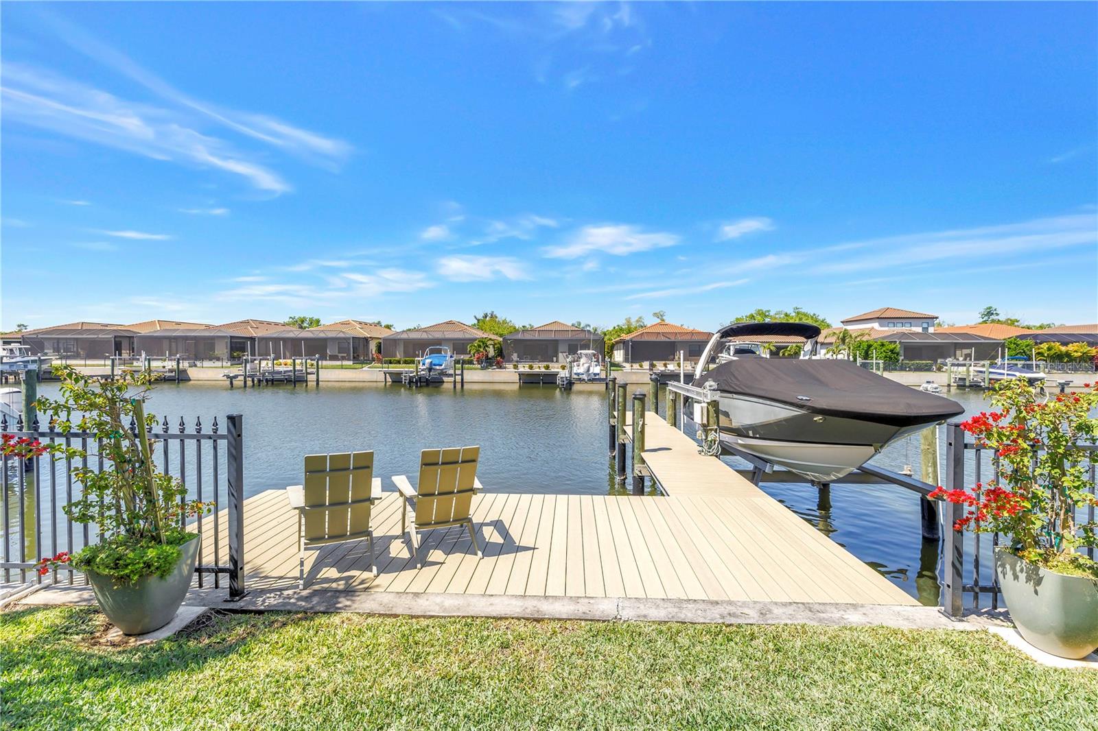 1015700; SANCTUARY COVE - Residential