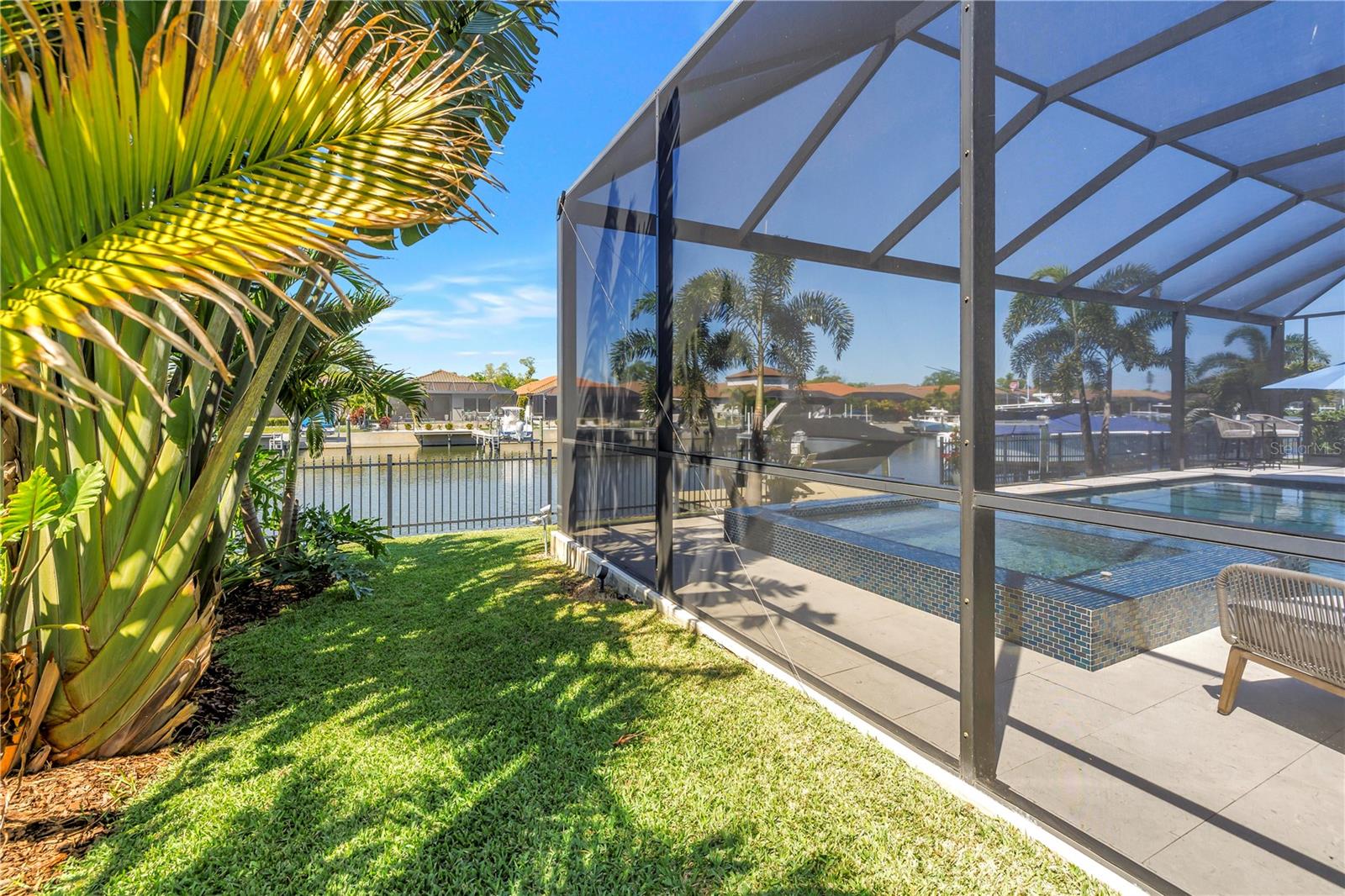 1015700; SANCTUARY COVE - Residential