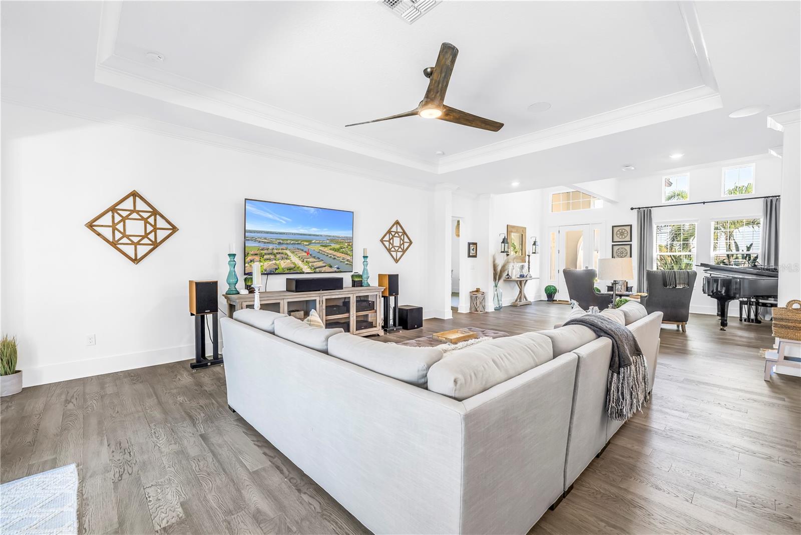 1015700; SANCTUARY COVE - Residential