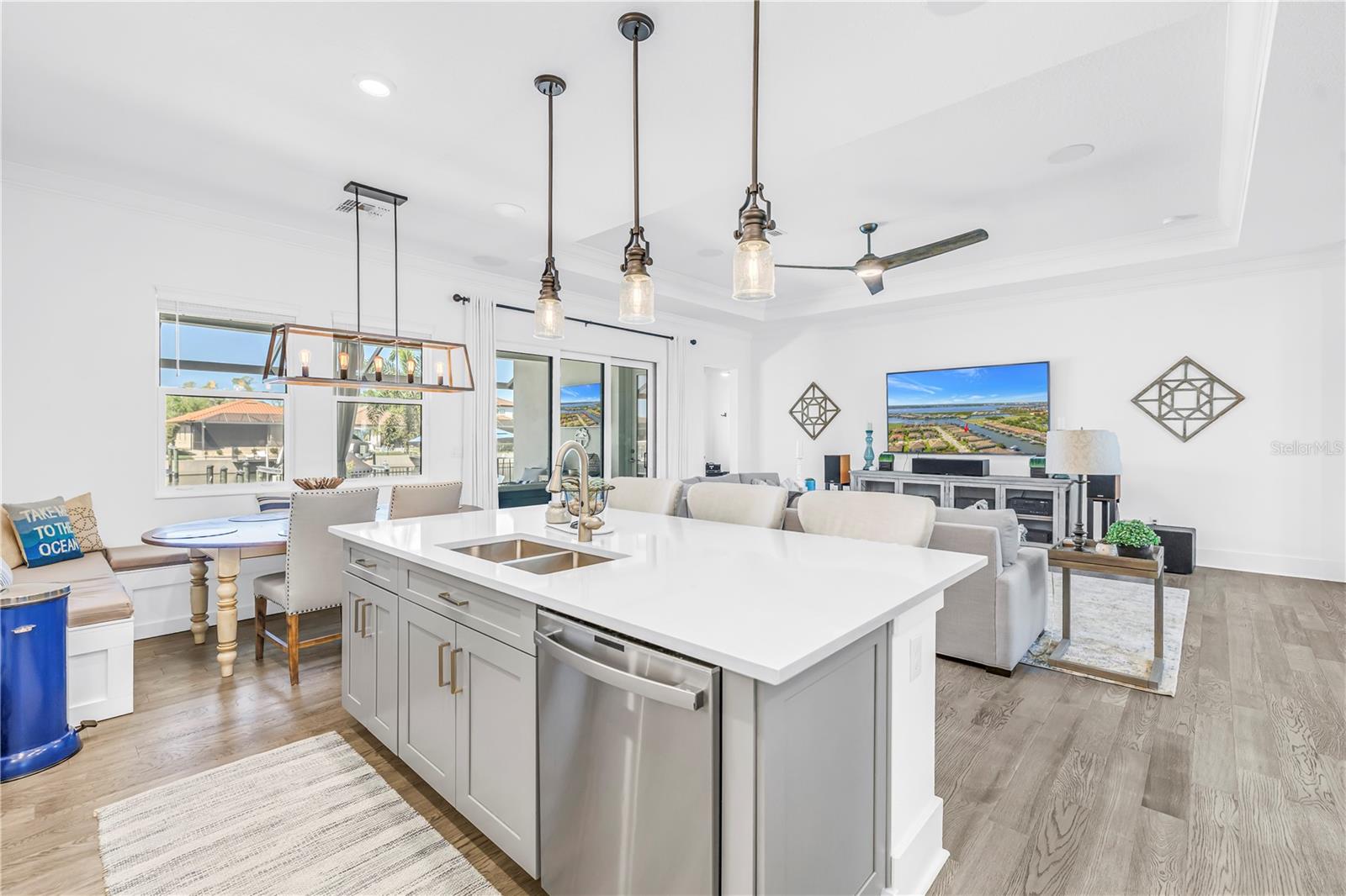 1015700; SANCTUARY COVE - Residential