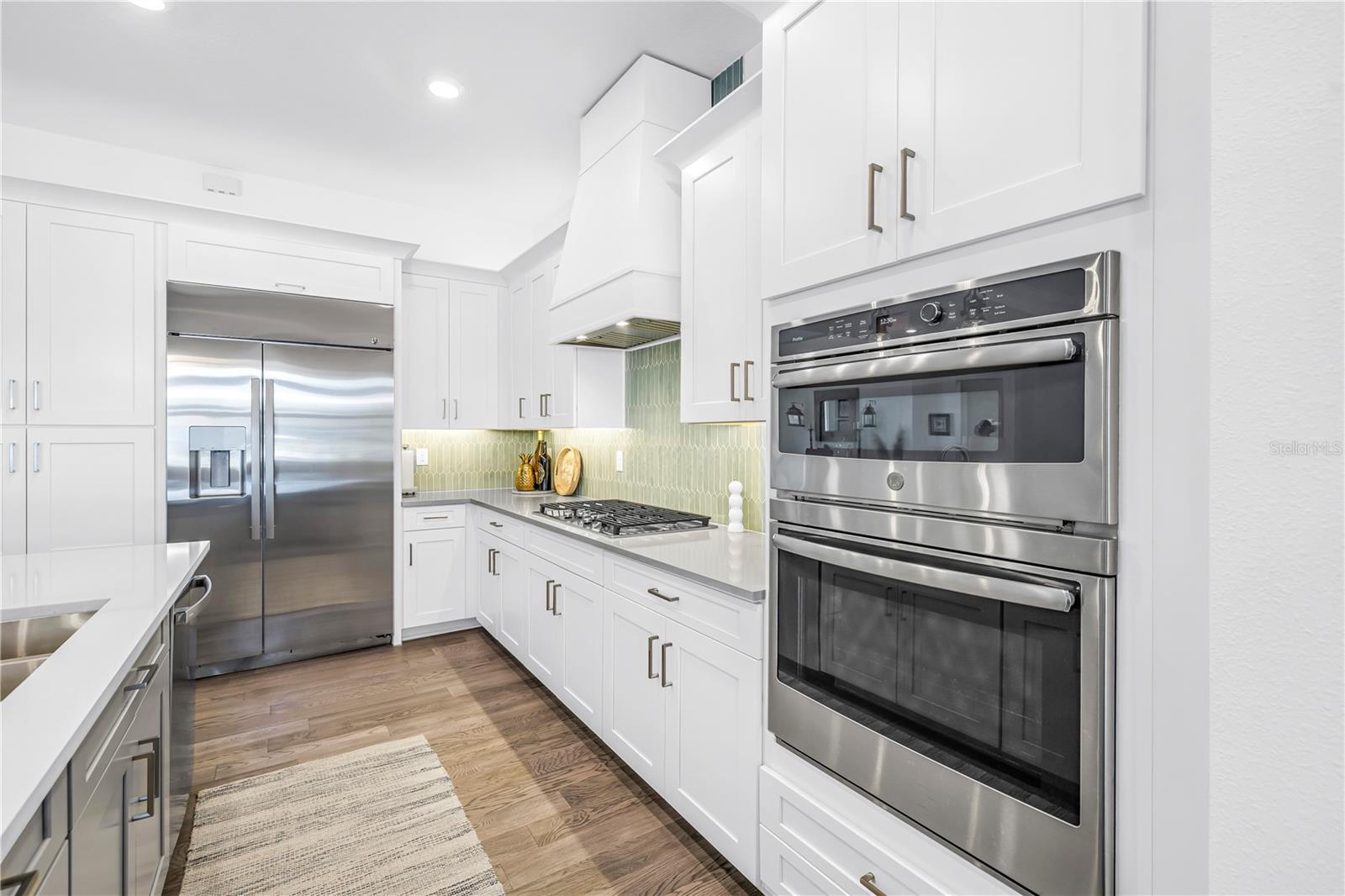 1015700; SANCTUARY COVE - Residential