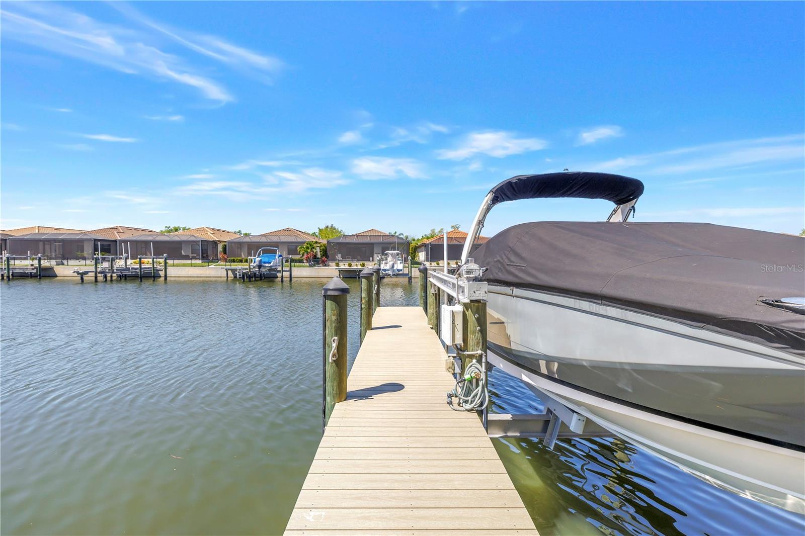 1015700; SANCTUARY COVE - Residential