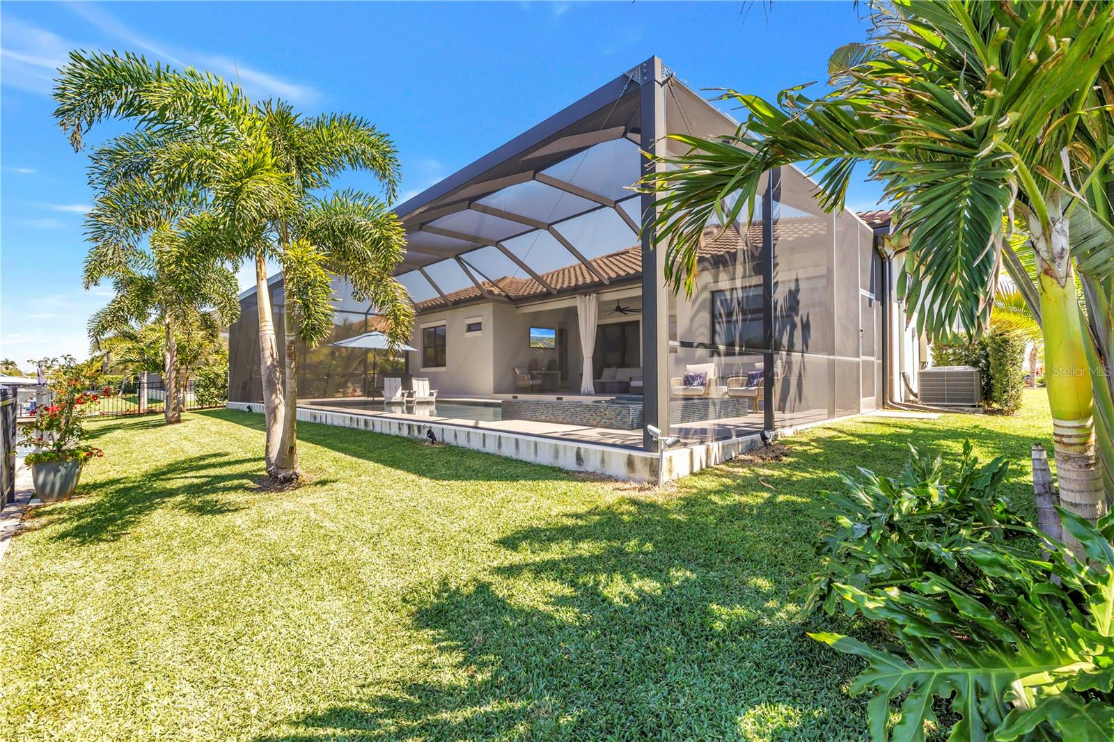 1015700; SANCTUARY COVE - Residential