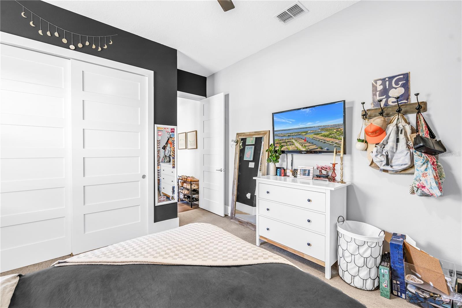 1015700; SANCTUARY COVE - Residential