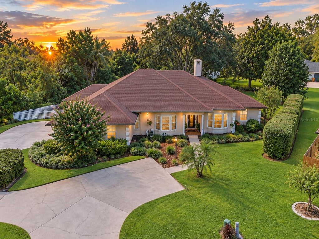 Photo of 8732 Spring Court, Leesburg, FL 34788 (MLS # G5117837)