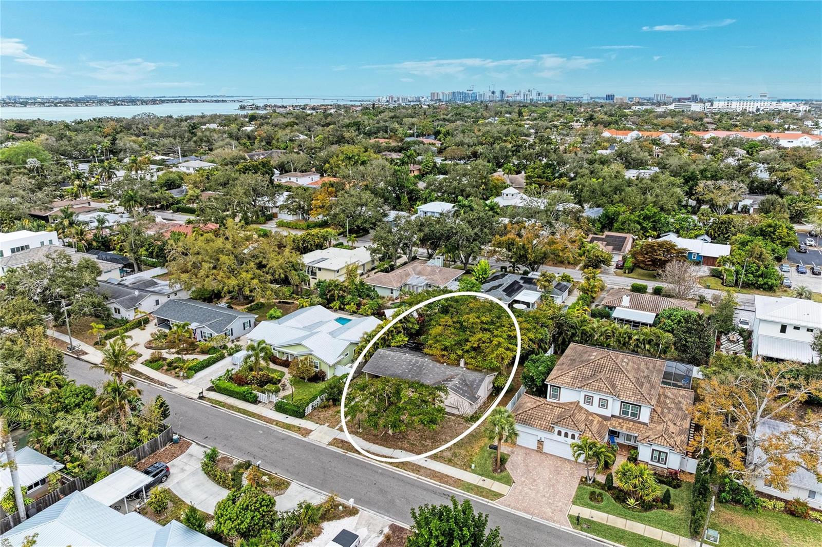 1925 MAGNOLIA STREET