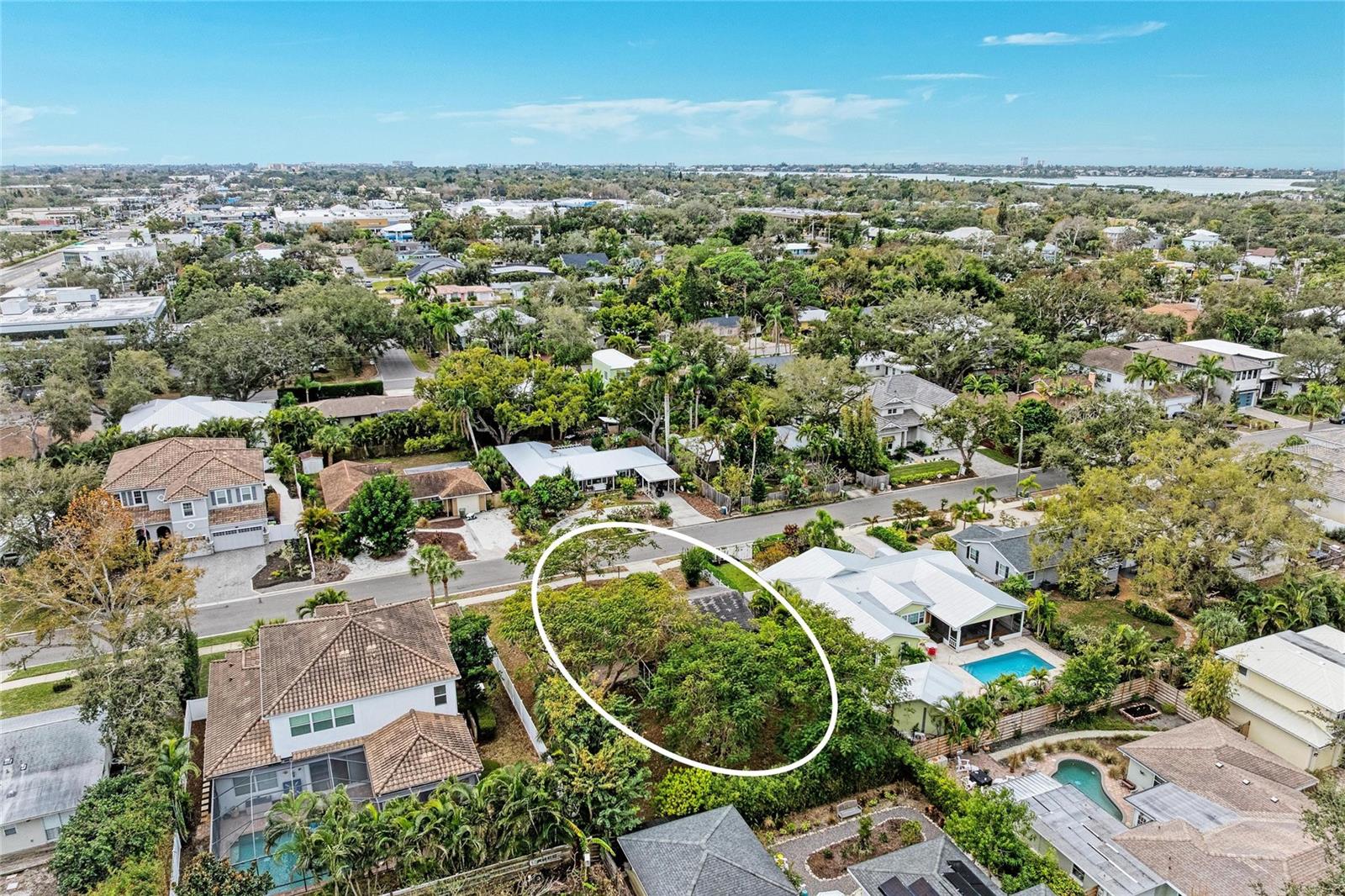 1925 MAGNOLIA STREET