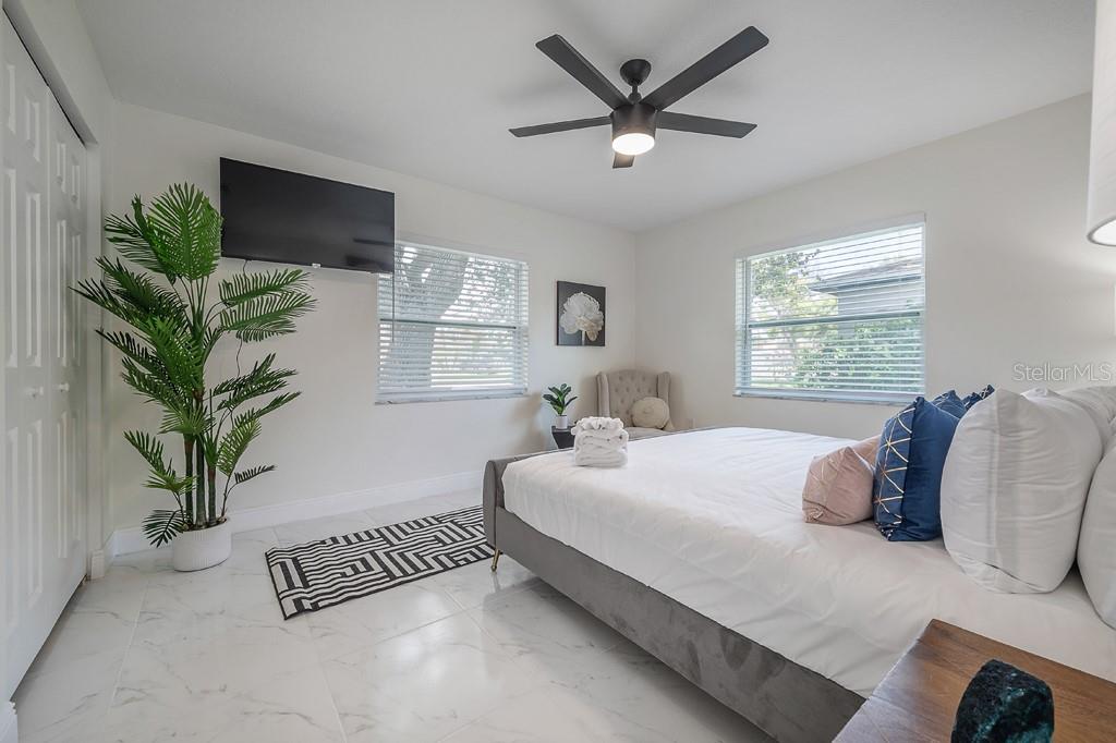 HIGHWAY PARK - Residential Lease