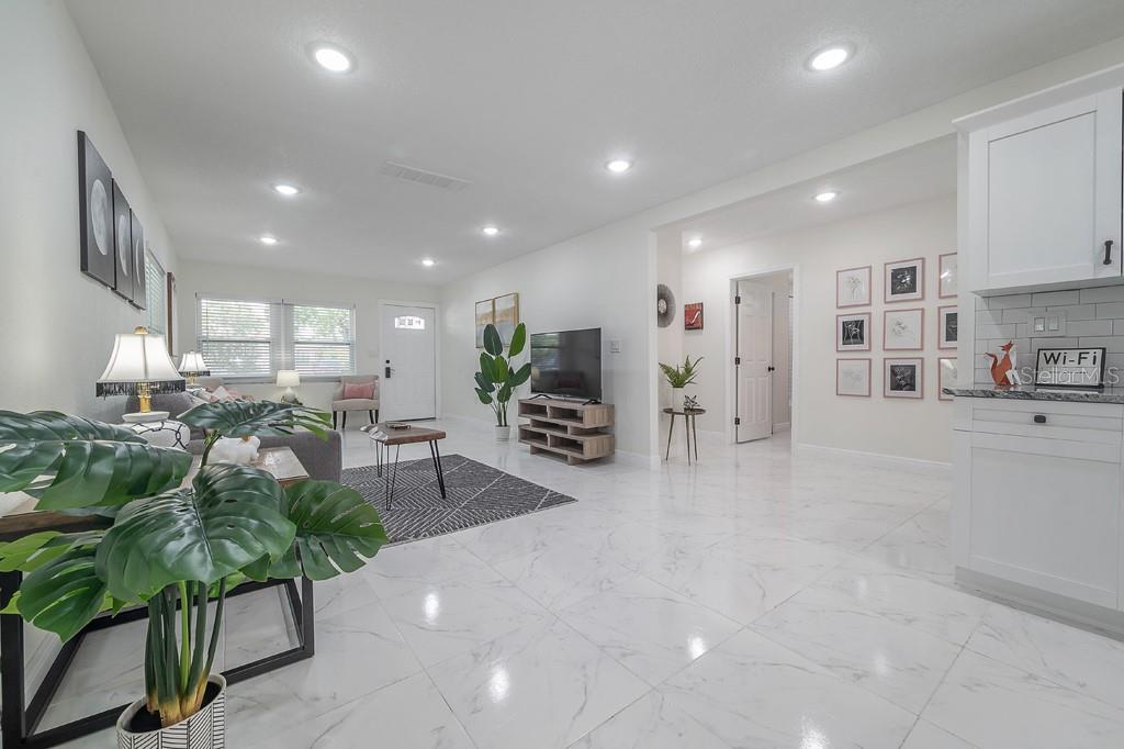 HIGHWAY PARK - Residential Lease