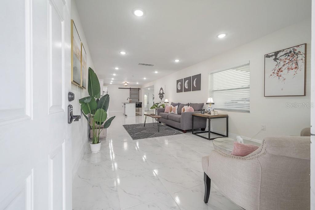 HIGHWAY PARK - Residential Lease