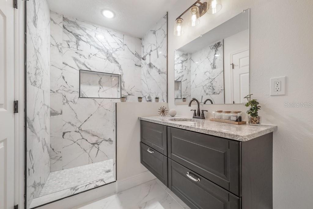 HIGHWAY PARK - Residential Lease