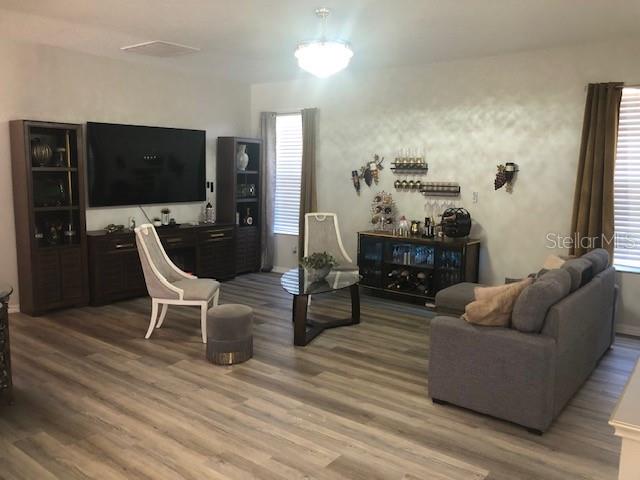 ASBEL CREEK PH 01 - Residential Lease