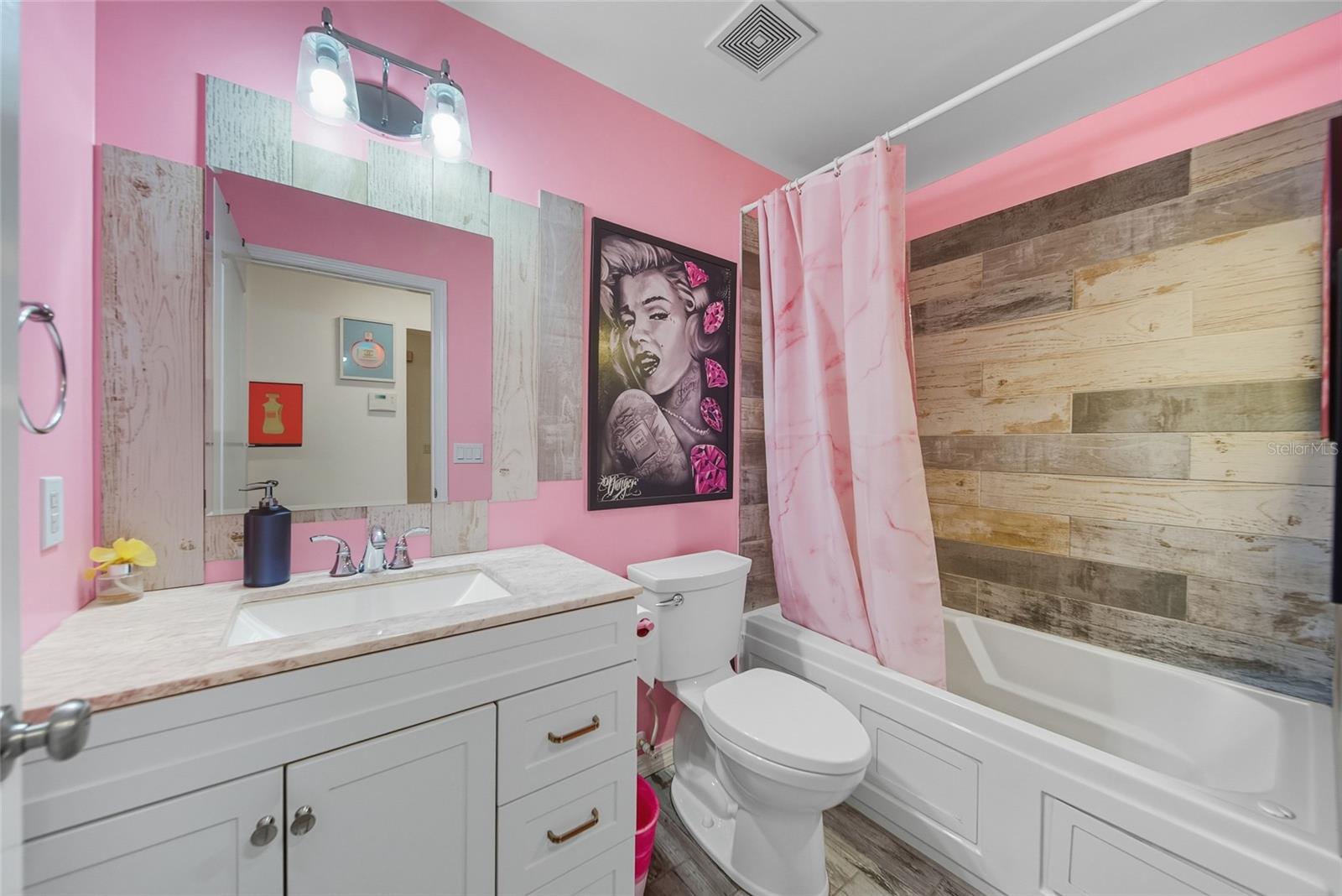 GULF COAST ACRES - Residential