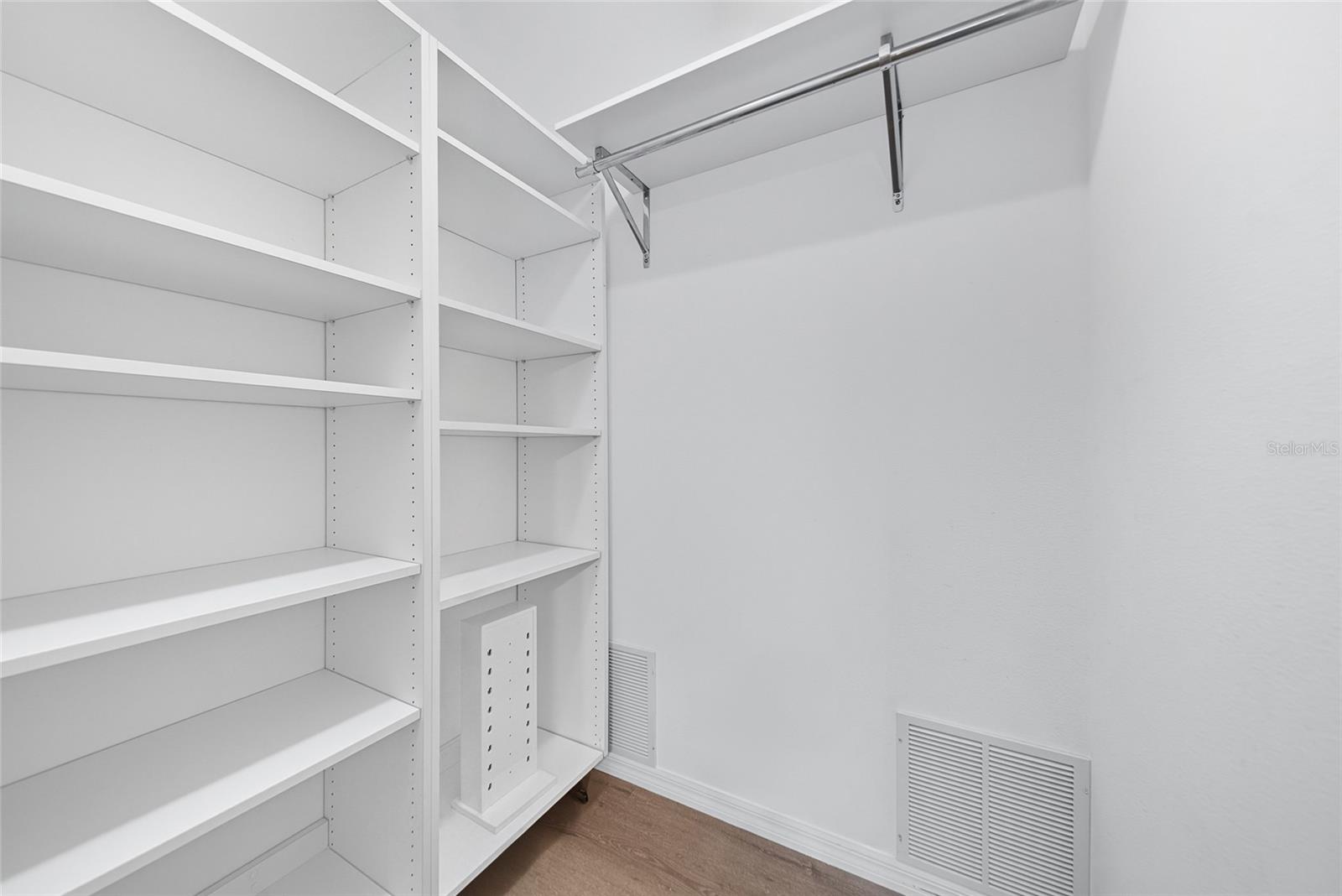 GULF COAST ACRES - Residential