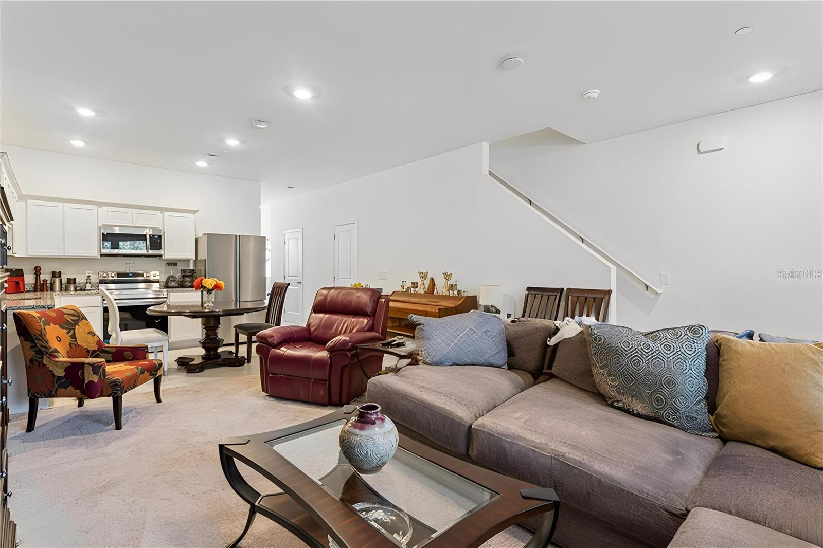 BAY LAKE PRESERVE - Residential