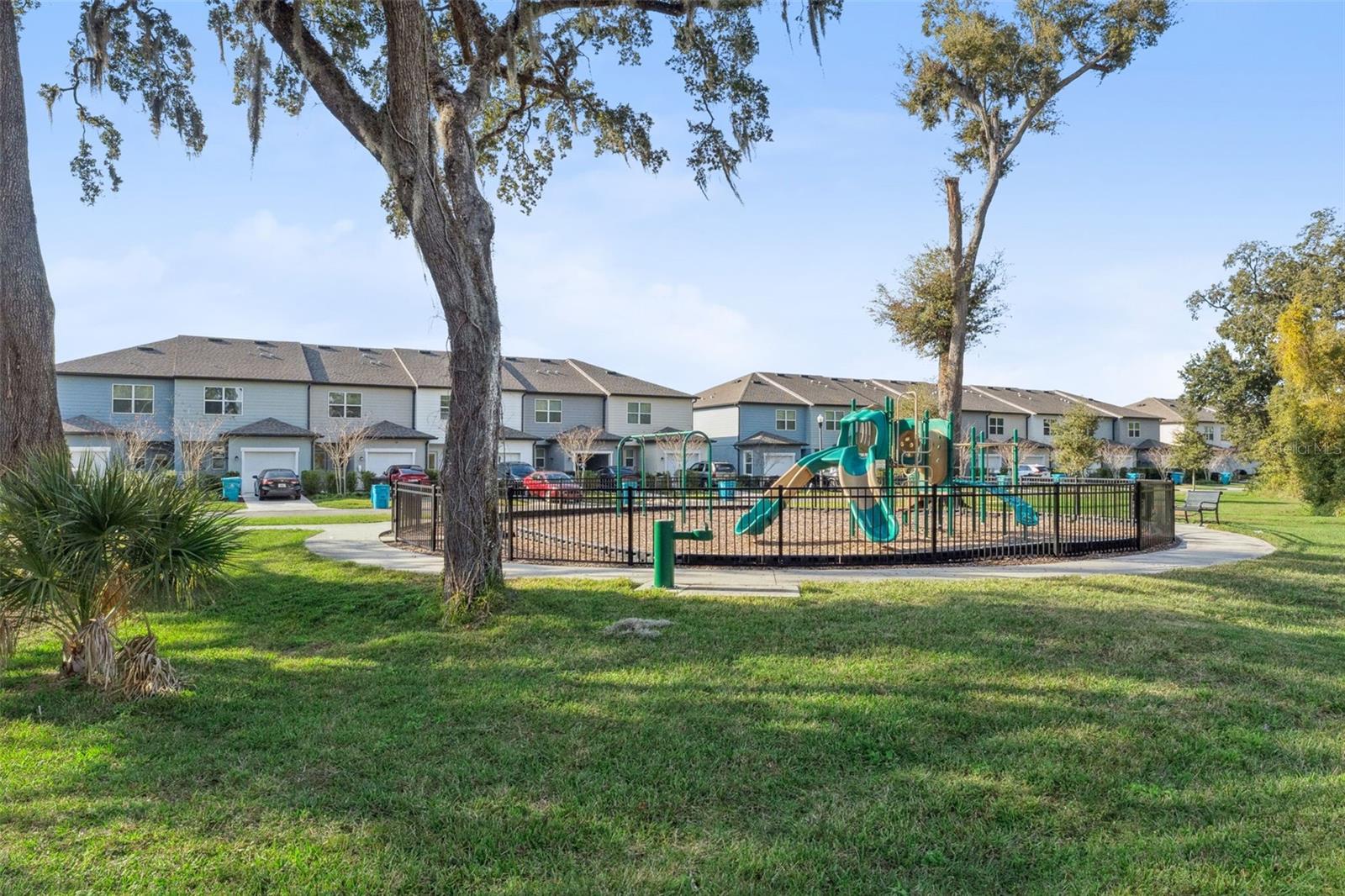 BAY LAKE PRESERVE - Residential