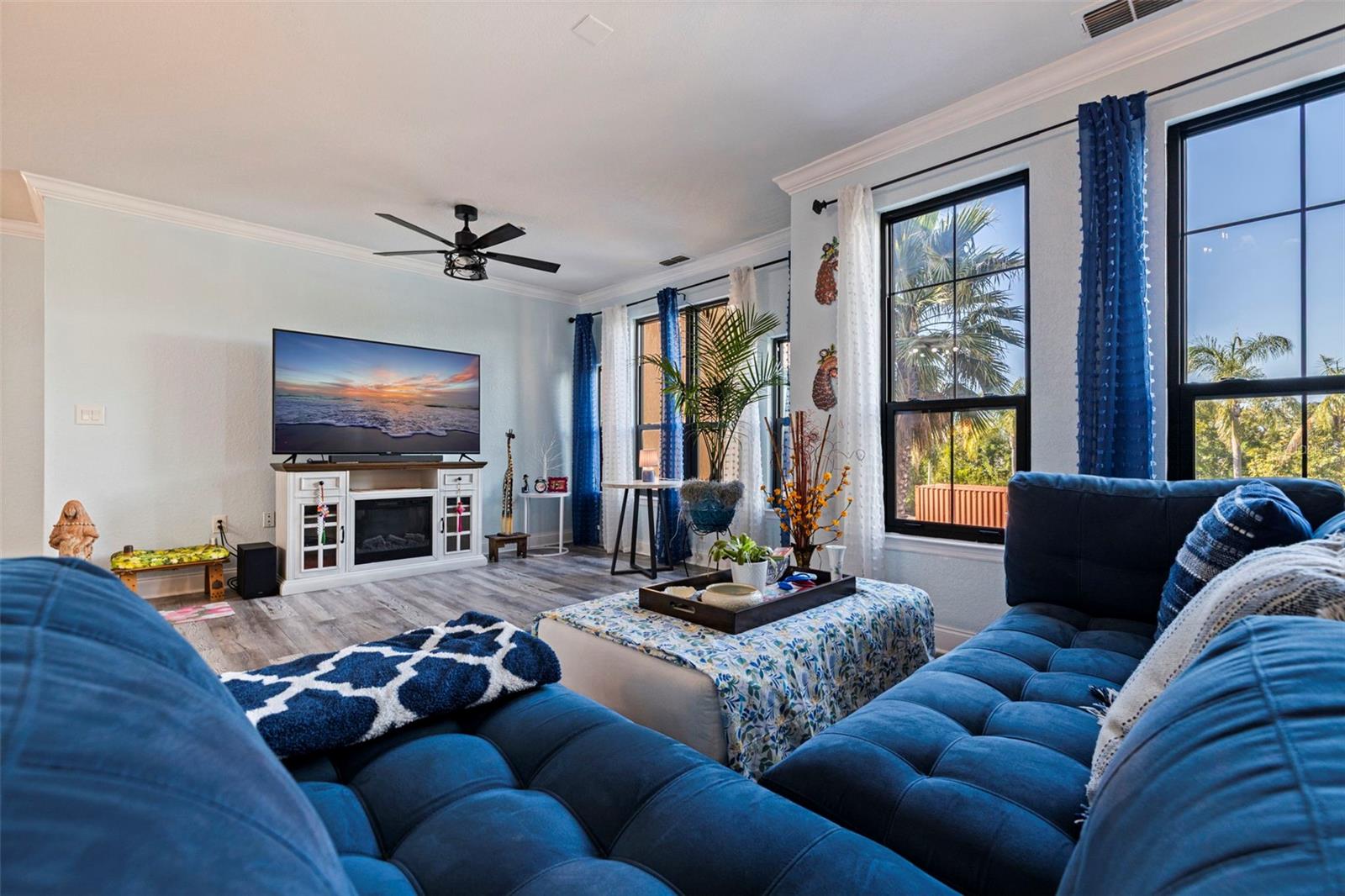 GRAND BELLAGIO AT BAYWATCH CONDO THE - Residential