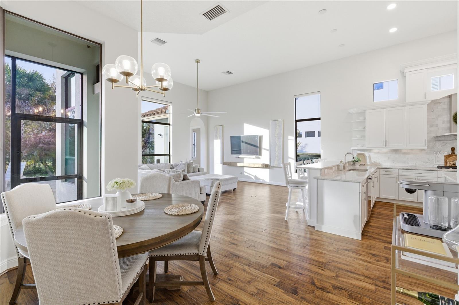 FISHHAWK CHAPMAN CROSSING - Residential