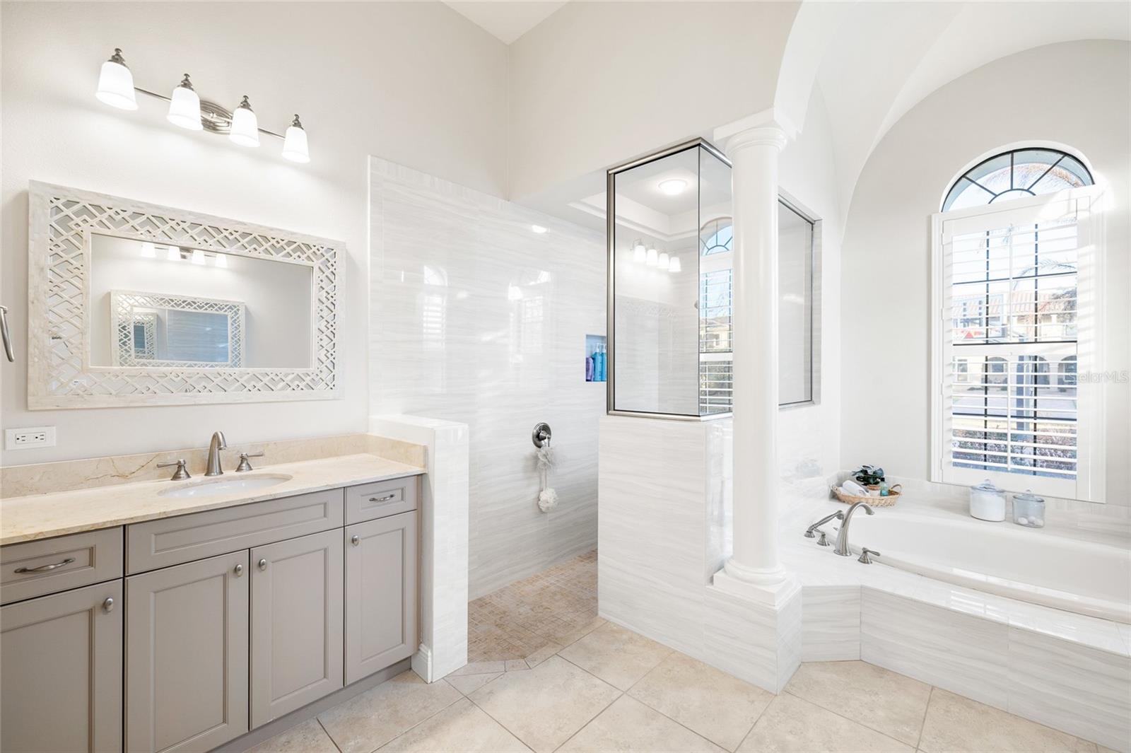 FISHHAWK CHAPMAN CROSSING - Residential