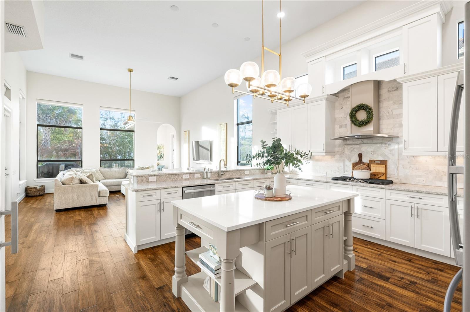 FISHHAWK CHAPMAN CROSSING - Residential