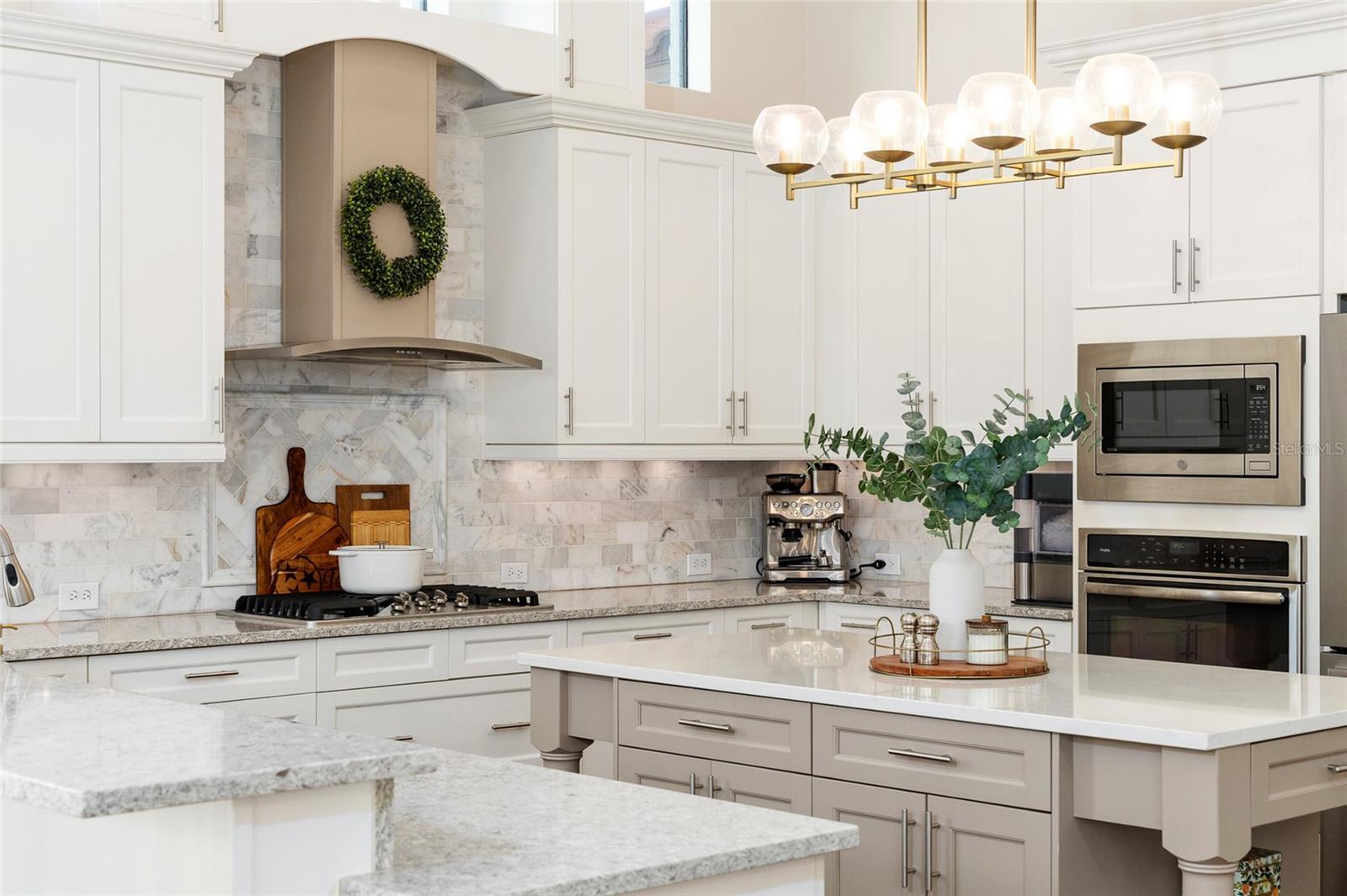 FISHHAWK CHAPMAN CROSSING - Residential