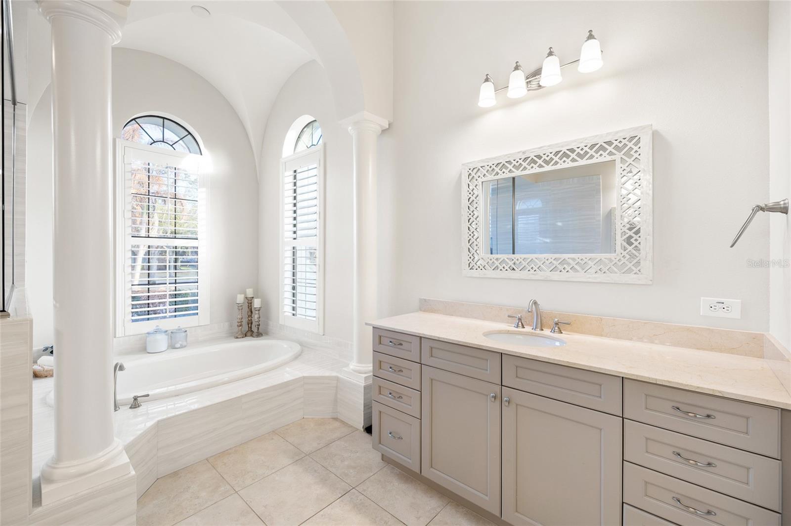 FISHHAWK CHAPMAN CROSSING - Residential