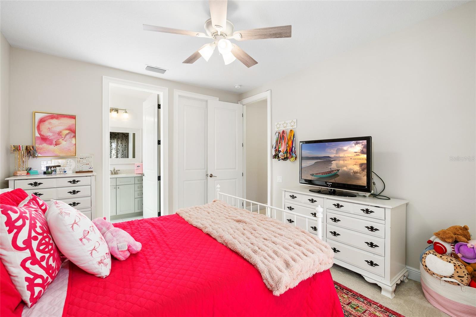 FISHHAWK CHAPMAN CROSSING - Residential