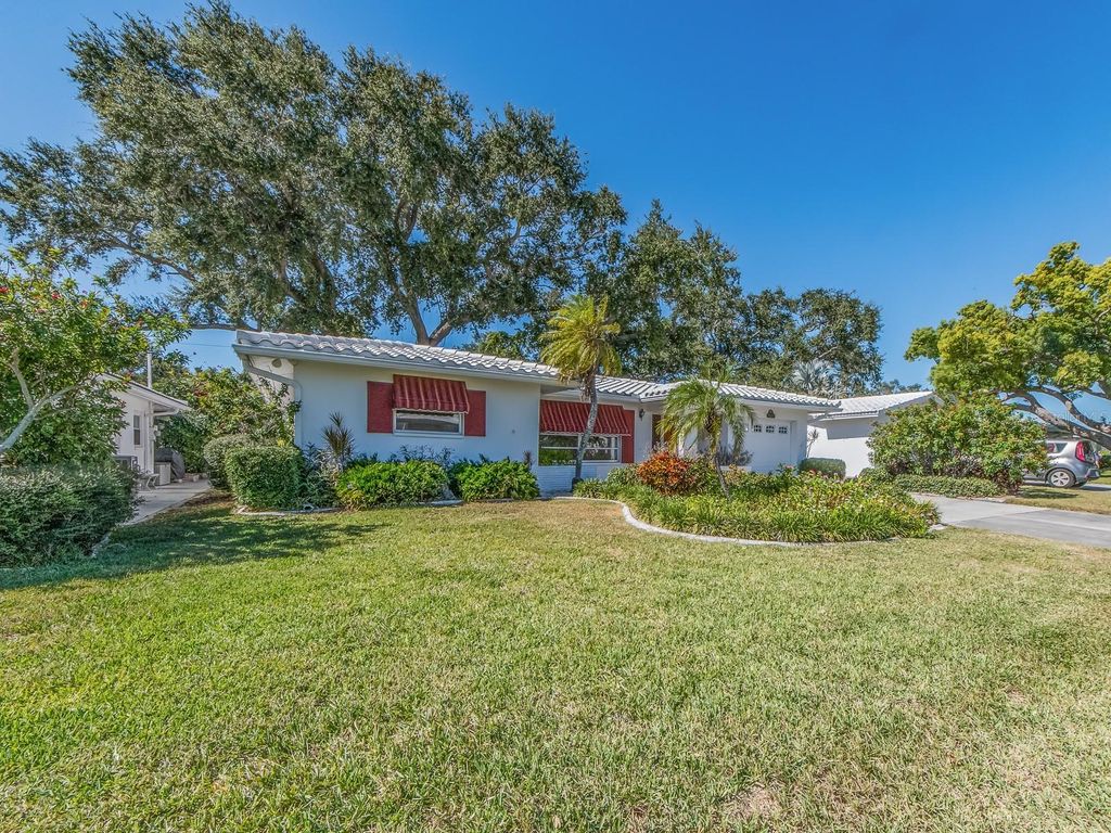 Photo of 9234 141st Street, Seminole, FL 33776 (MLS # TB8498559)