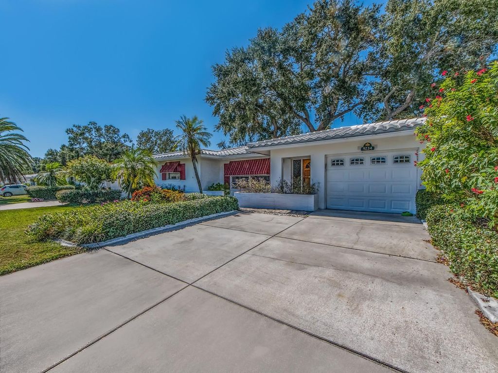 Photo of 9234 141st Street, Seminole, FL 33776 (MLS # TB8498559)