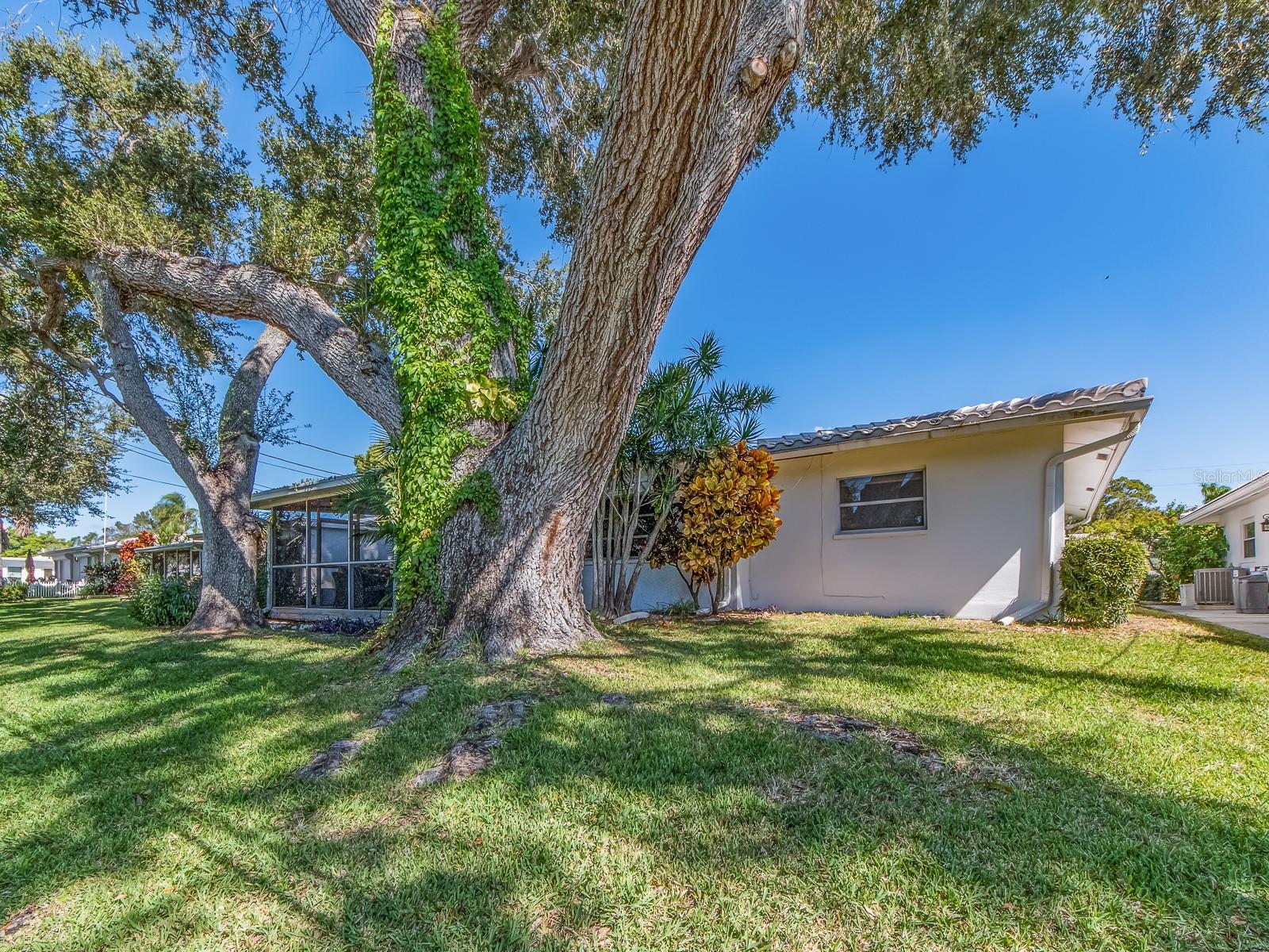 TAMARAC BY THE GULF - Residential