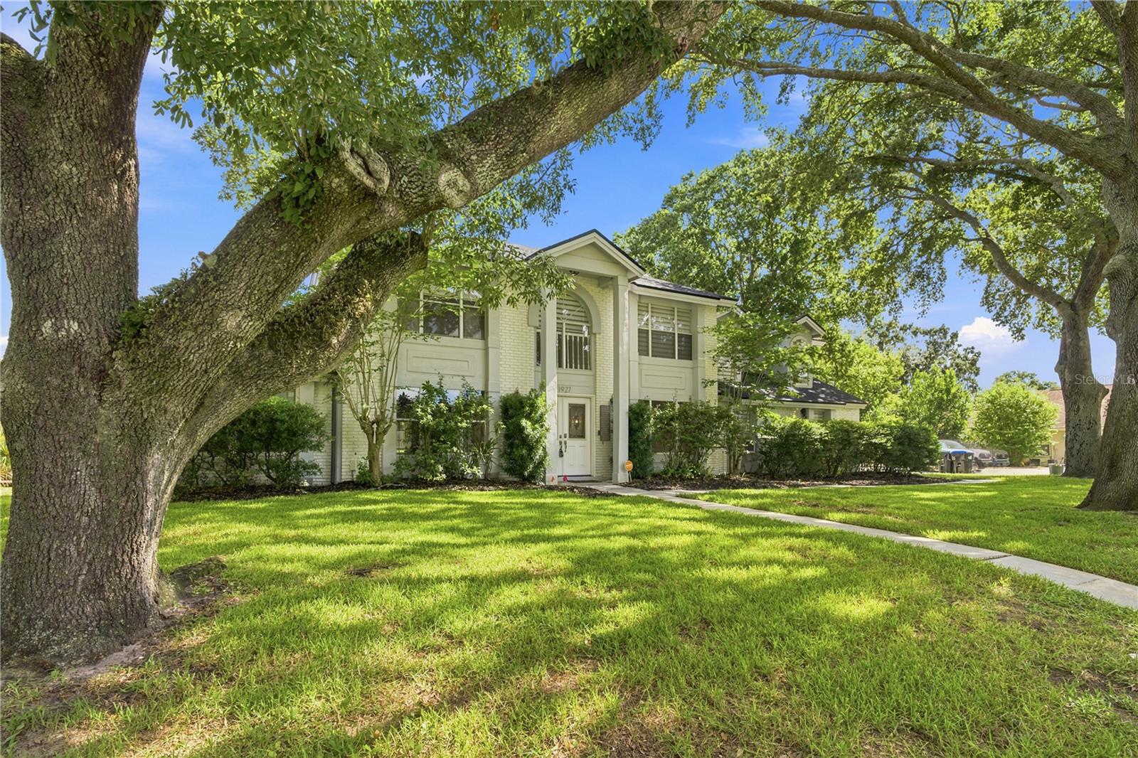 1927 PALM VIEW DRIVE
