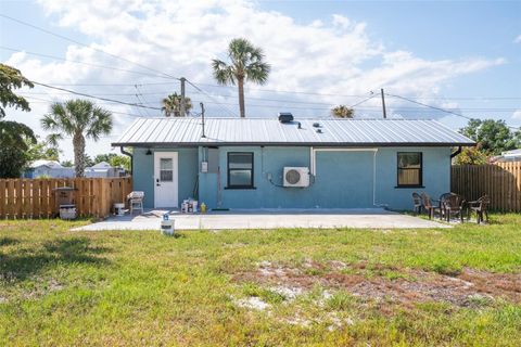 A home in PUNTA GORDA